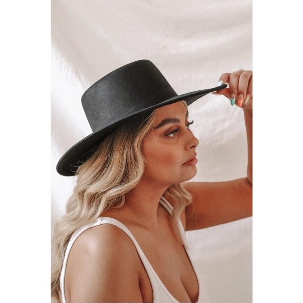 Lulus Onto Something New Black Felt Wide Brim Boater Hat One Size Stylish Black